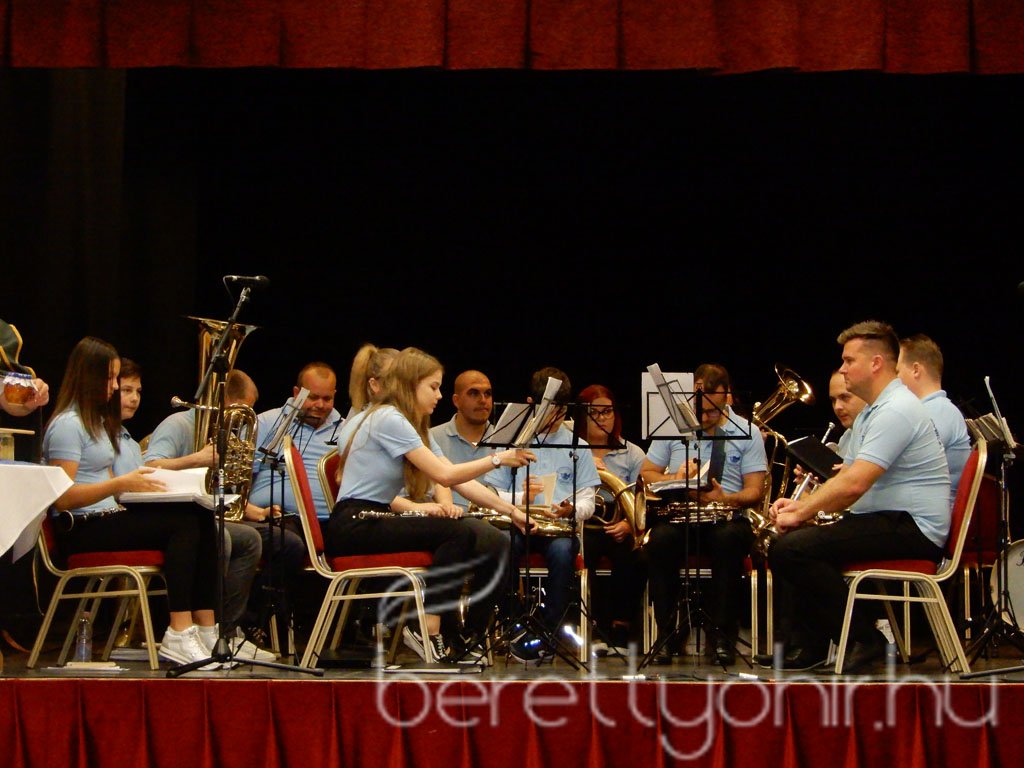 IX. Bihari Mézesnap 42